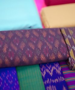 ผ้าไหมทอมือ